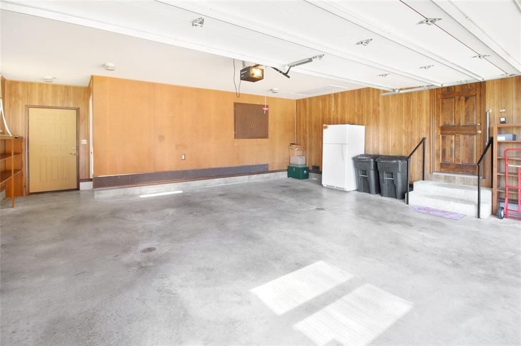423 Parkway Drive — photo 33