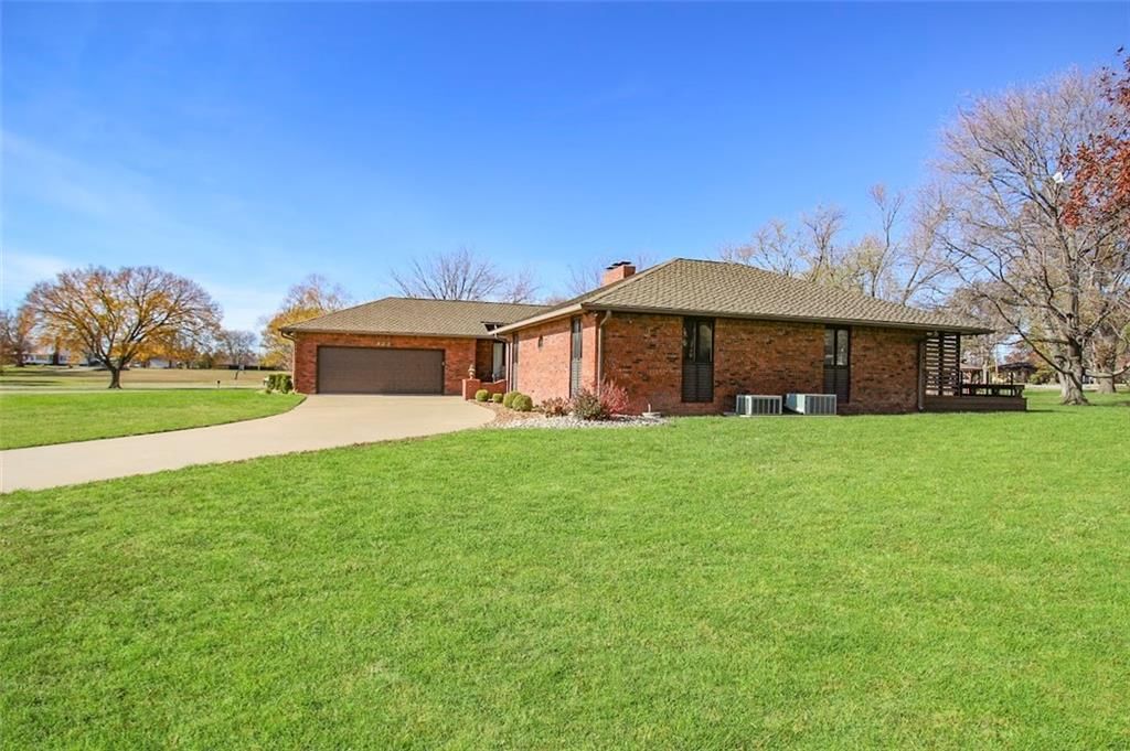 423 Parkway Drive — photo 37