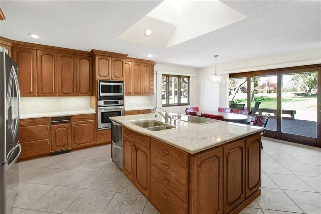 423 Parkway Drive — photo 6