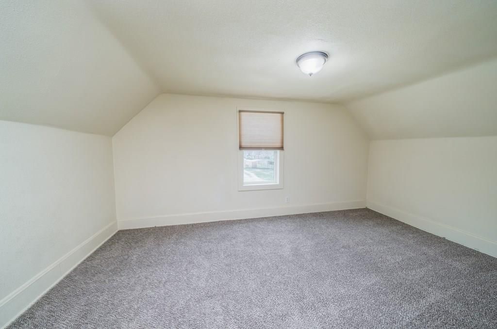 828 Walnut Street — photo 16