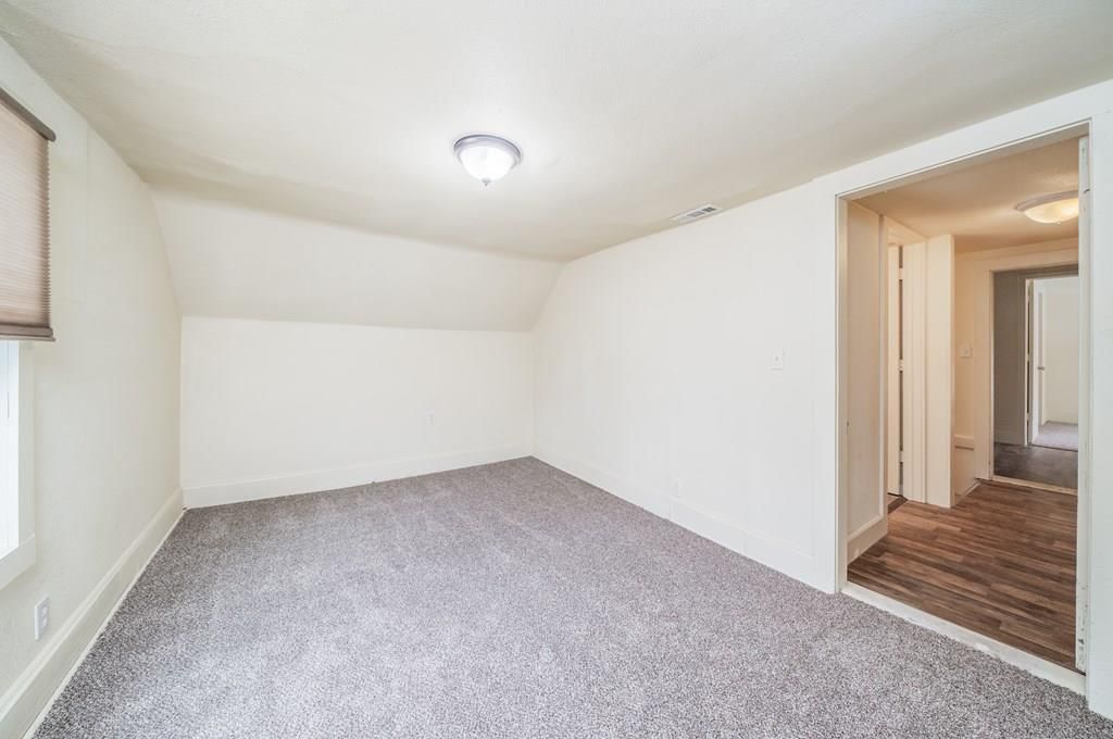 828 Walnut Street — photo 17