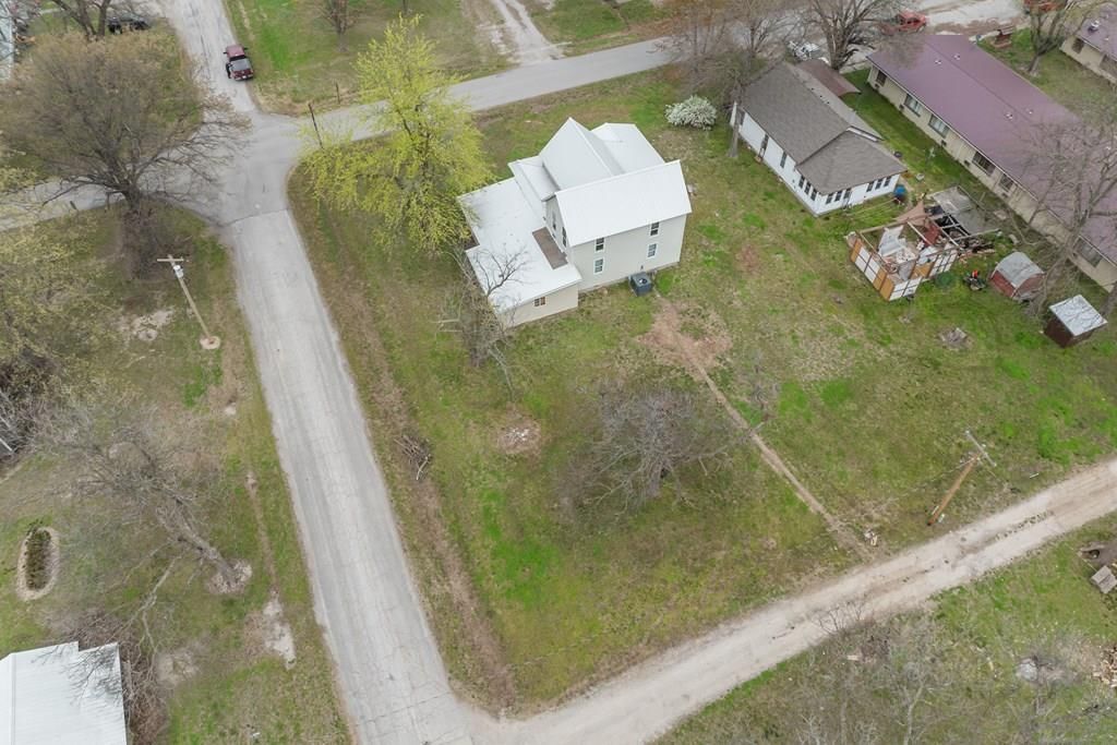 828 Walnut Street — photo 27