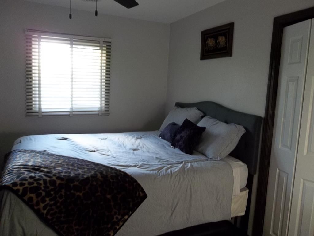 1009 S Denman N/A — photo 17