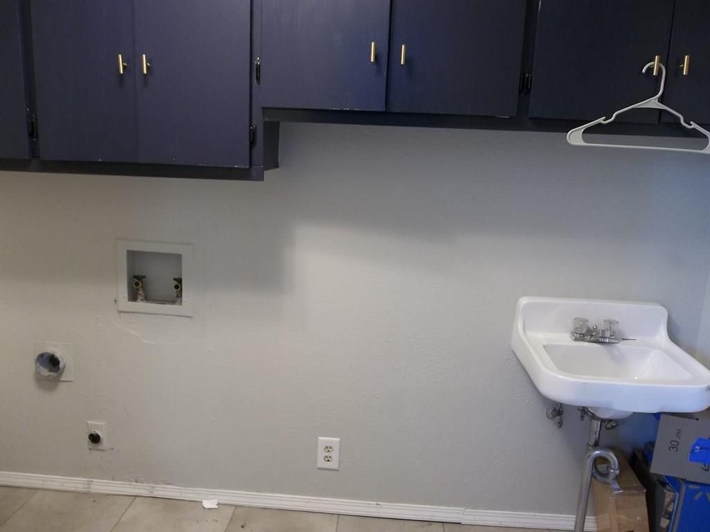 1009 S Denman N/A — photo 23