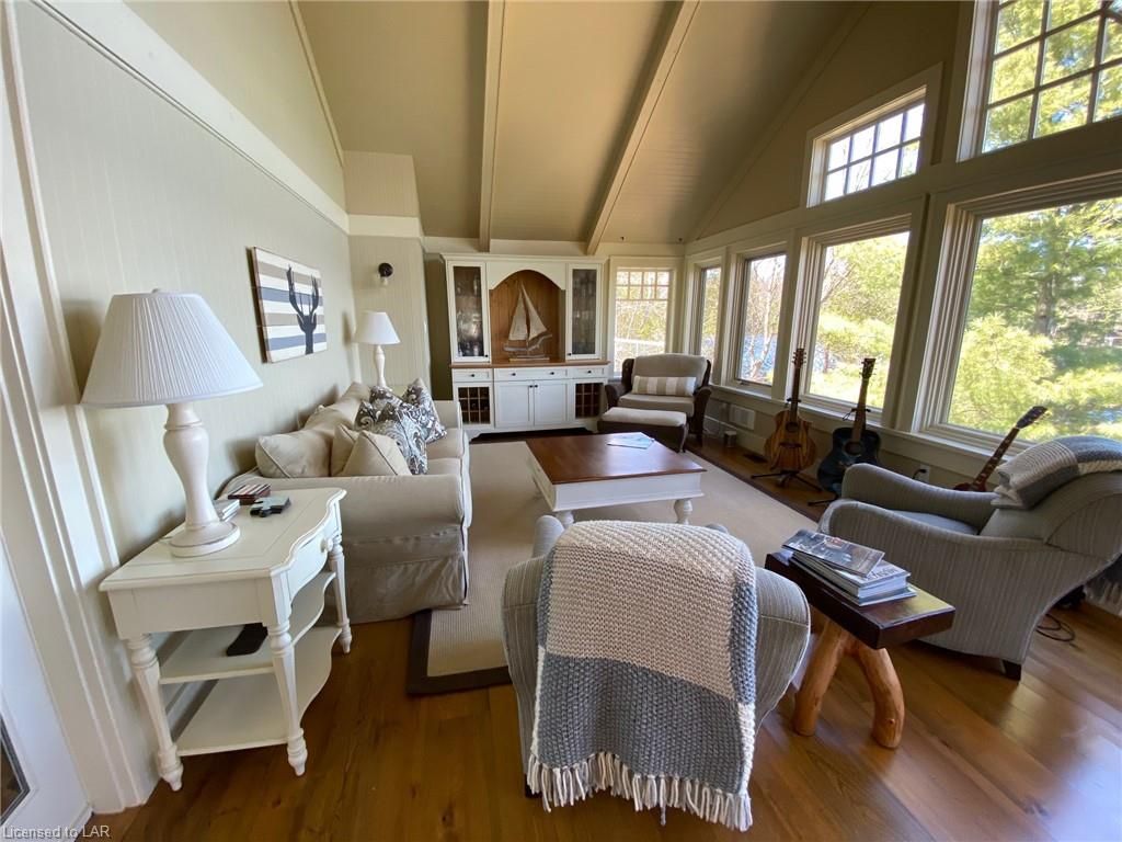 Single Family sold at 35 WOODSVIEW Trail, Seguin Twp, Ontario, P0C 1J0 - Seguin - MLS: 241153