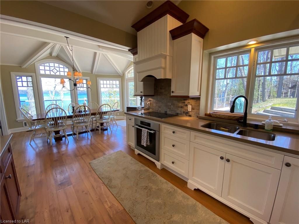 Single Family sold at 35 WOODSVIEW Trail, Seguin Twp, Ontario, P0C 1J0 - Seguin - MLS: 241153