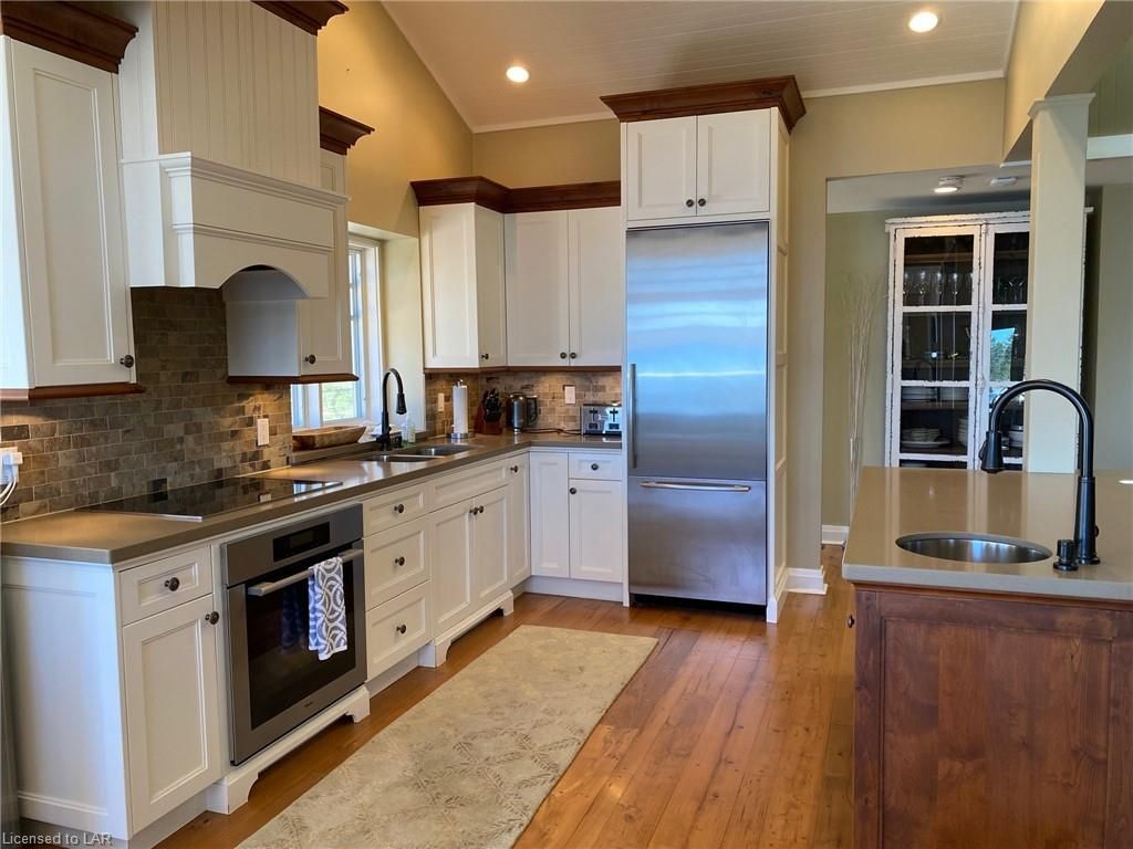 Single Family sold at 35 WOODSVIEW Trail, Seguin Twp, Ontario, P0C 1J0 - Seguin - MLS: 241153