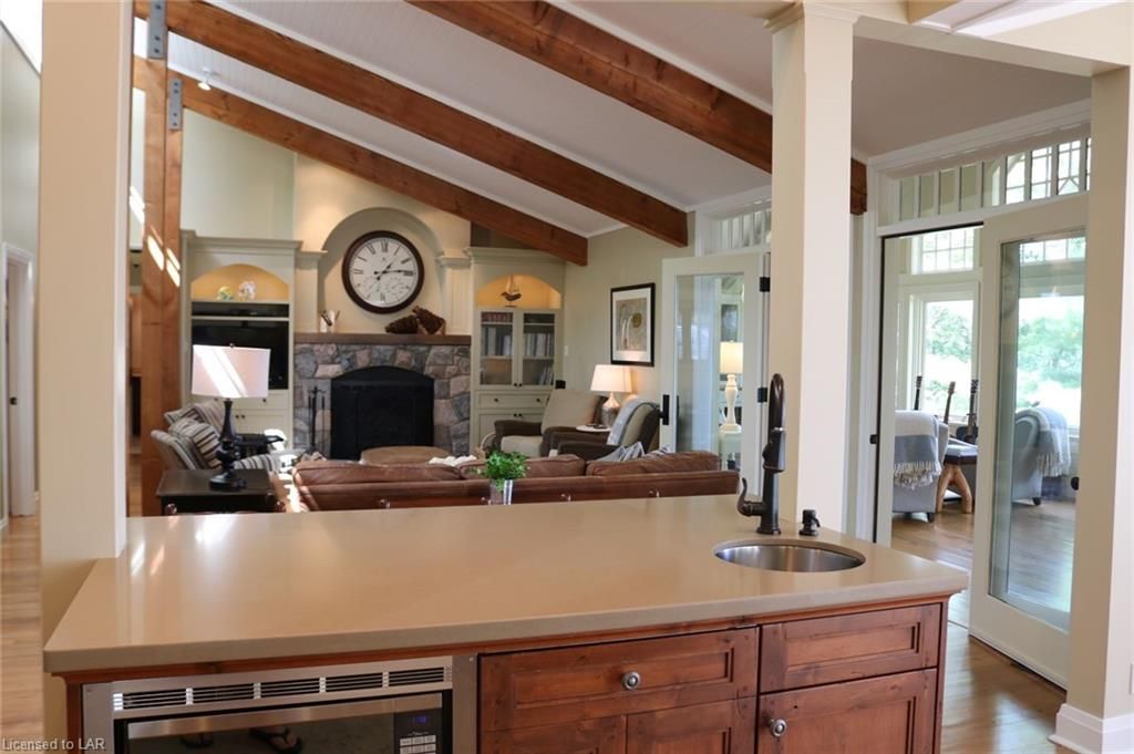 Single Family sold at 35 WOODSVIEW Trail, Seguin Twp, Ontario, P0C 1J0 - Seguin - MLS: 241153