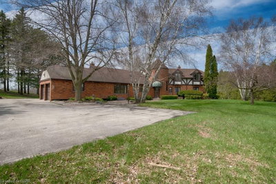 Single Family sold at 70 Gilmour Road, Puslinch, Ontario, N0B 2J0 - Rural Puslinch East - MLS: 30732954