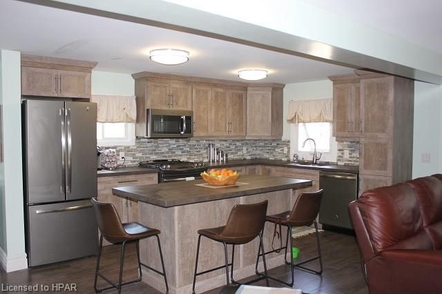 Modular Home sold at 8 Velma Street, Strathroy, ON, N7G 0A3 - Caradoc - MLS: 40028971