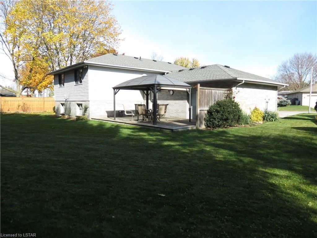 Single Family Residence sold at 596 King Street, Mount Brydges, ON, N0L 1W0 - Caradoc - MLS: 40042018
