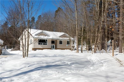 Single Family Residence sold at 1261 Falkenburg Road, Muskoka Lakes, ON, P1L 1X4 - Monck (Muskoka Lakes) - MLS: 40081484