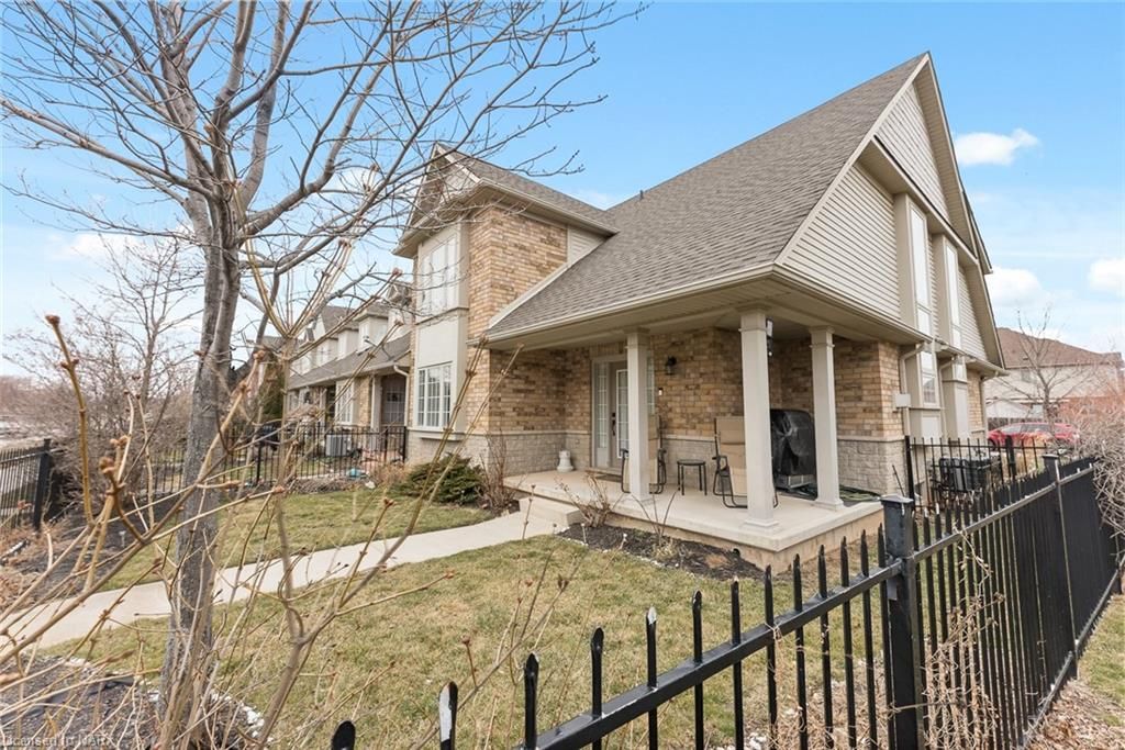 Row/Townhouse sold at 1-180 Livingston Avenue, Grimsby, Grimsby West, L3M 5R6 - MLS: 40083221