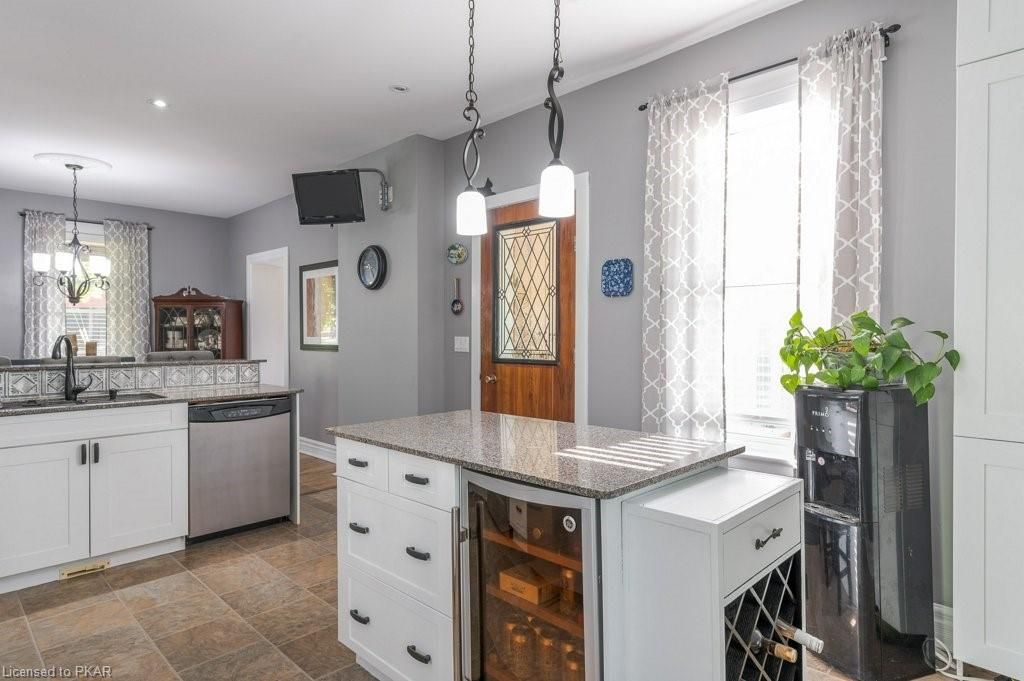 Single Family Residence sold at 3969 Wallace Point Road, Peterborough, ON, K9J 0E4 - East - MLS: 40118924
