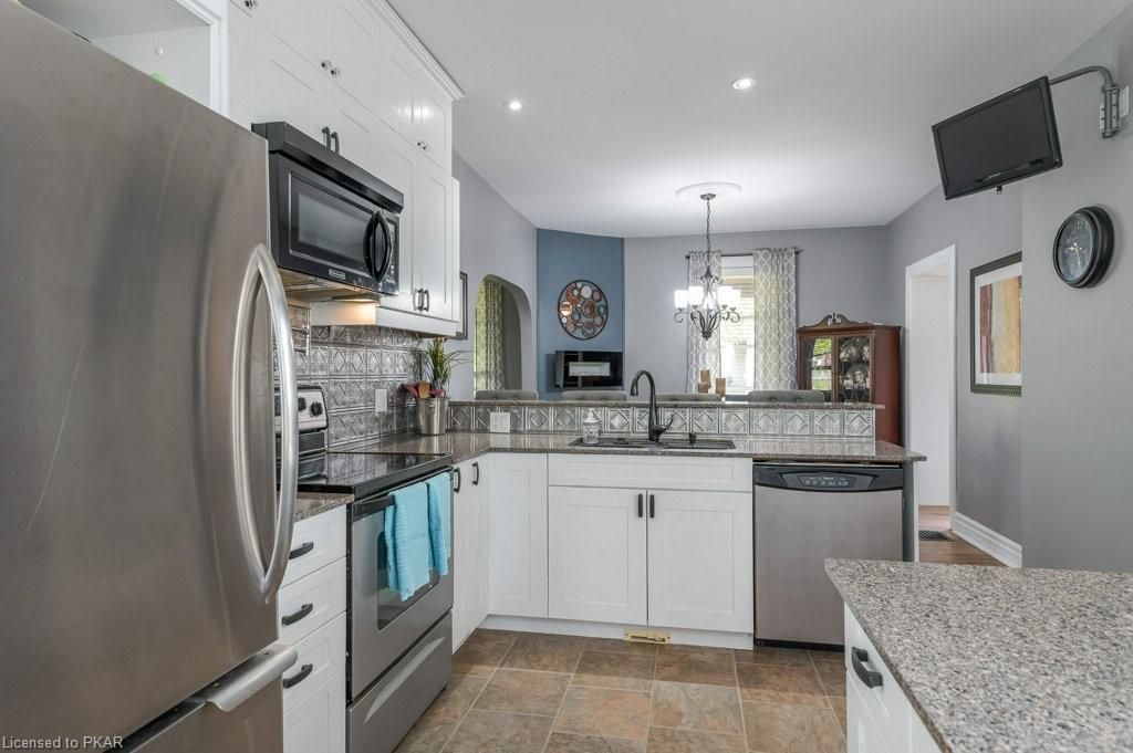 Single Family Residence sold at 3969 Wallace Point Road, Peterborough, ON, K9J 0E4 - East - MLS: 40118924