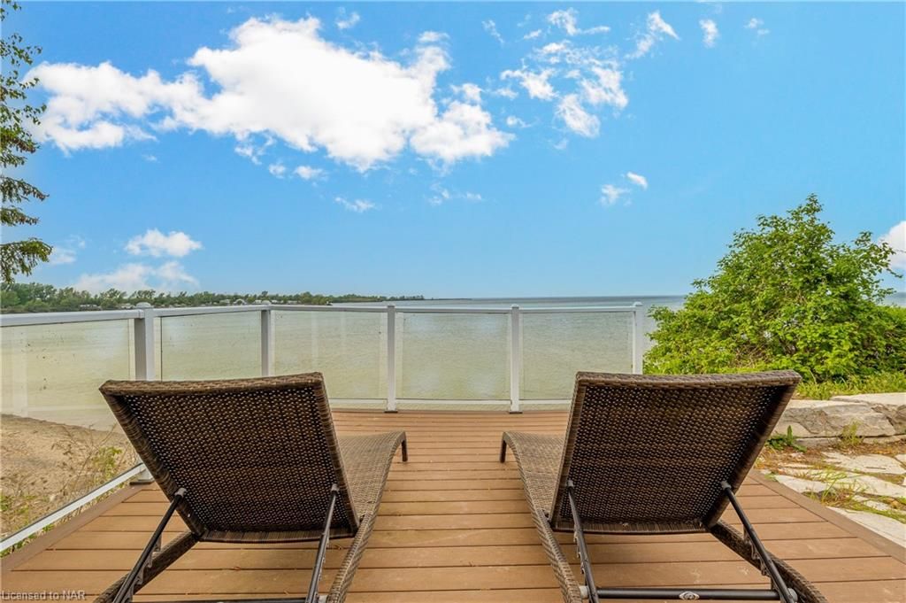 Single Family sold at 41 LAKESIDE Drive, St. Catharines, Ontario, L2M 1P3 - Port Weller W. - MLS: 40138116