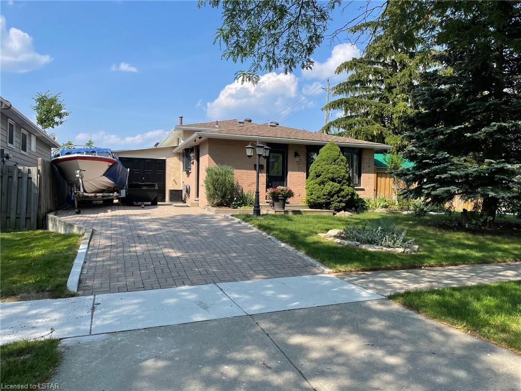 Single Family sold at 2 ELECTRA Court, Stoney Creek, Ontario, L8J 1H2 - Valley Park - MLS: 40139003