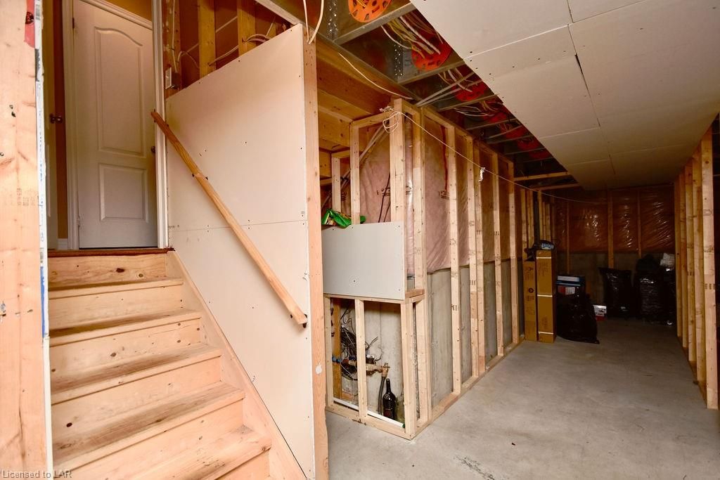 Single Family Residence sold at 27 Pearl Drive, Orillia, ON, L3V 0A5 - Westridge - MLS: 40170904