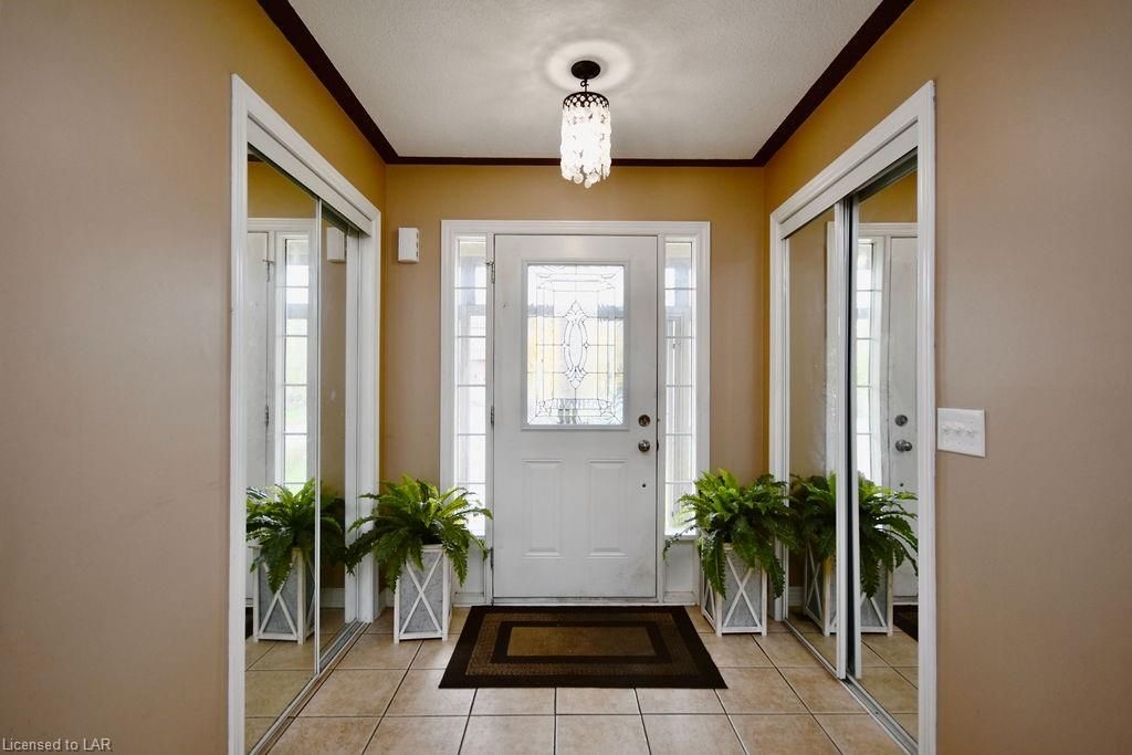 Single Family Residence sold at 27 Pearl Drive, Orillia, ON, L3V 0A5 - Westridge - MLS: 40170904