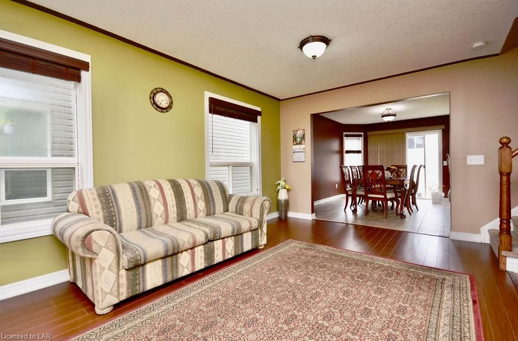 Single Family Residence sold at 27 Pearl Drive, Orillia, ON, L3V 0A5 - Westridge - MLS: 40170904