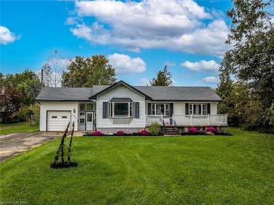 Single Family Residence sold at 306 Riverside Drive, Welland, ON, L3C 5E5 - Broadway - MLS: 40176362