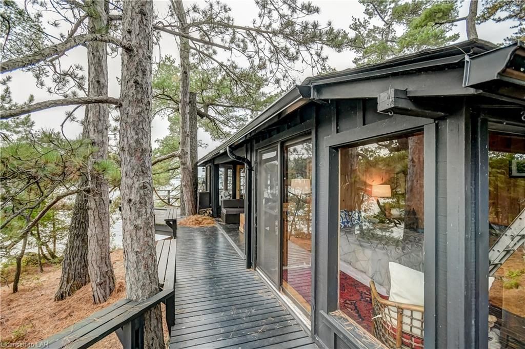 Single Family Residence sold at 1 Dunbarton Island, Port Carling, ON, P0B 1J0 - Medora - MLS: 40177458