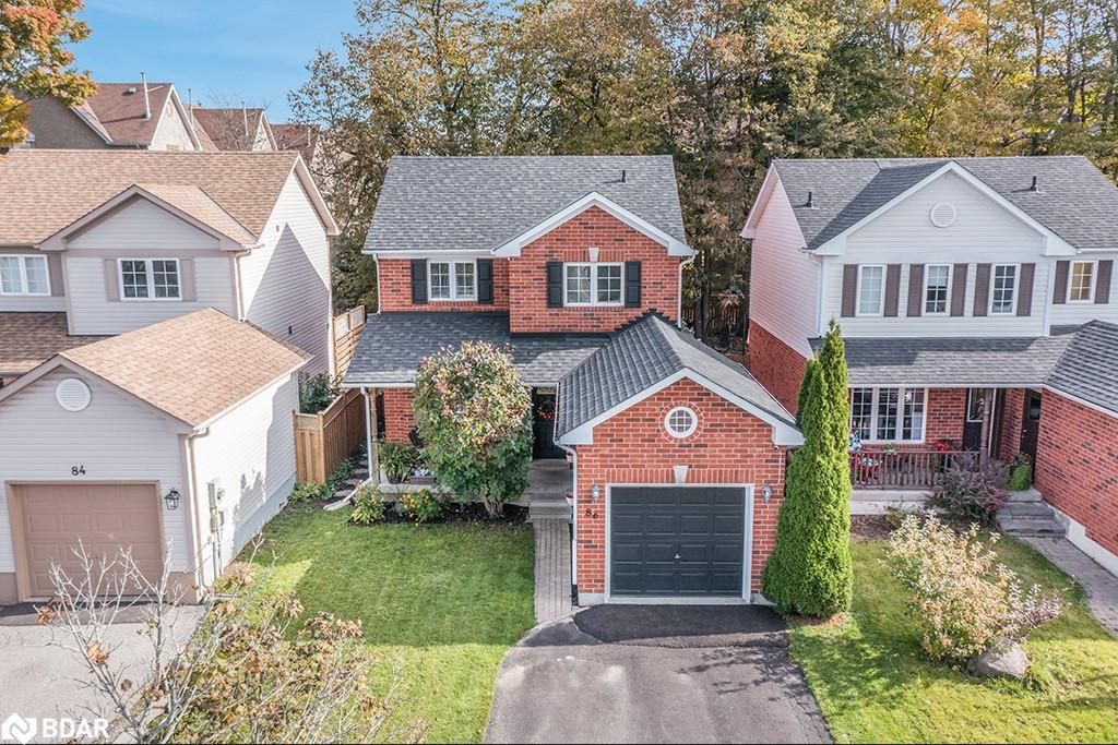 Single Family sold at 86 COPEMAN Crescent, Barrie, Ontario, L4N 8B4 - Painswick - MLS: 40179539