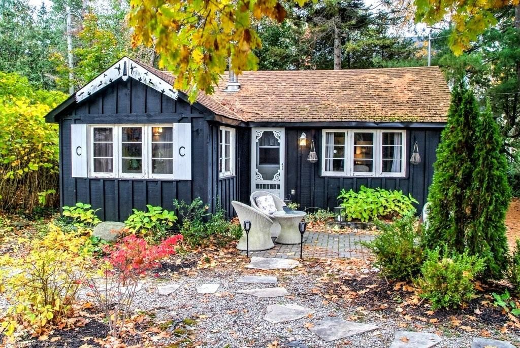 Single Family sold at 29 HASTINGS Avenue, Tiny, Ontario, L0L 1P1 - Tiny - MLS: 40181831