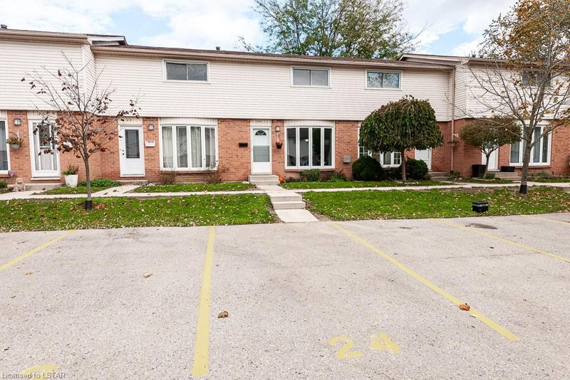 700 EXETER Road photo 2