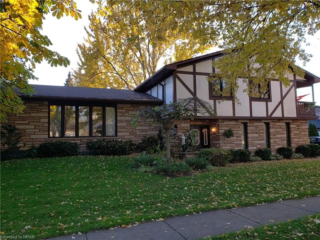 Single Family sold at 158 TRAFALGAR Street, Mitchell, Ontario, N0K 1N0 - Town of Mitchell - MLS: 40185245