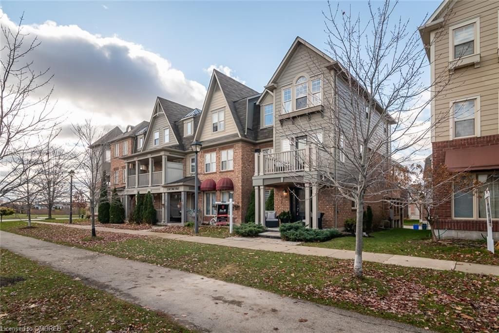 Row/Townhouse sold at 672 HOLLY Avenue, Milton, CO Coates, L9T 0G2 - MLS: 40189347