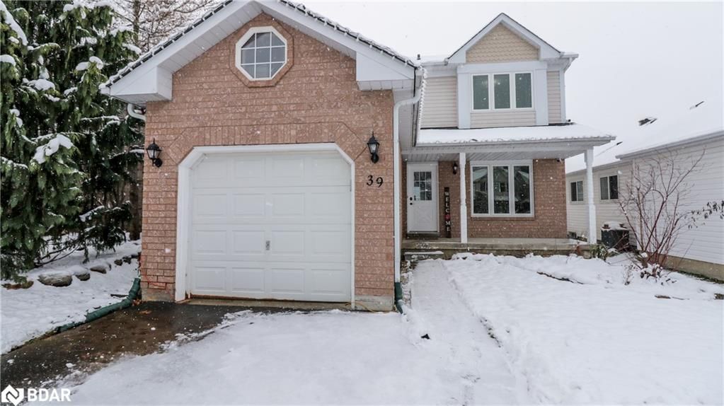 Single Family sold at 39 COPEMAN Crescent, Barrie, Ontario, L4N 8B5 - Painswick - MLS: 40191390