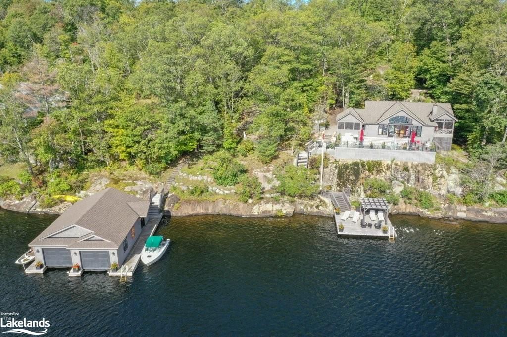 Single Family sold at 11, 13-2867 MUSKOKA ROAD 118, Port Carling, Ontario, P0B 1J0 - Monck (Muskoka Lakes) - MLS: 40196573