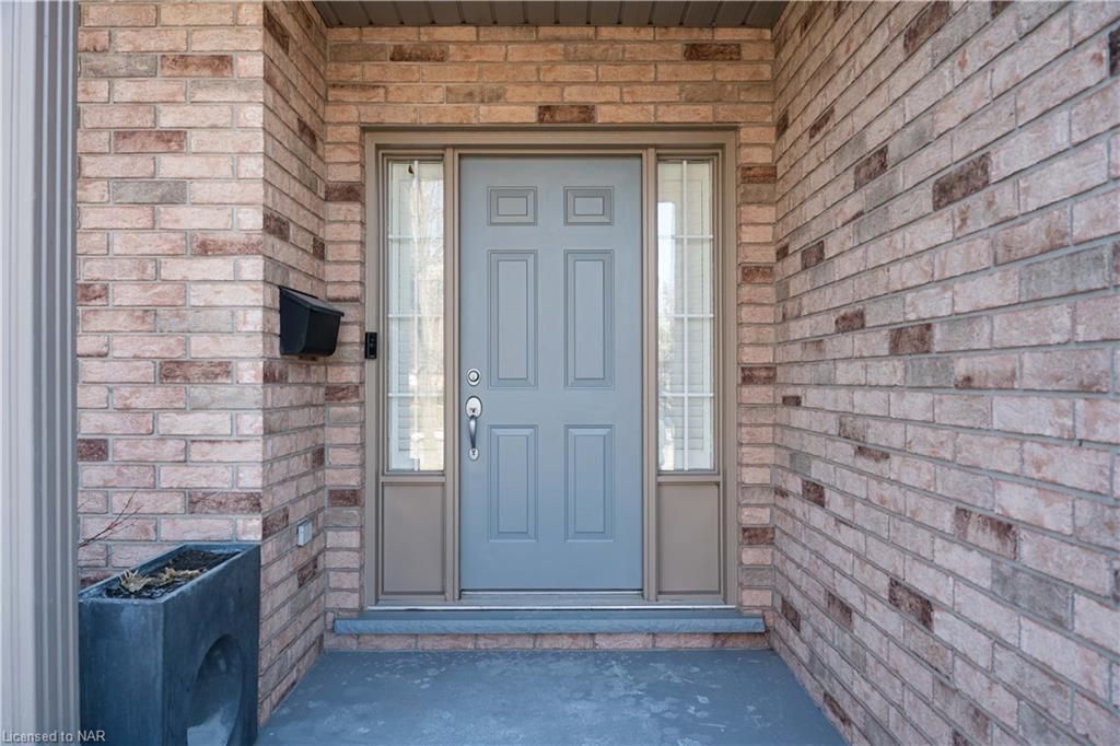 Single Family Residence sold at 20 Ker Crescent, Fenwick, Pelham Fenwick, L0S 1C0 - MLS: 40197896