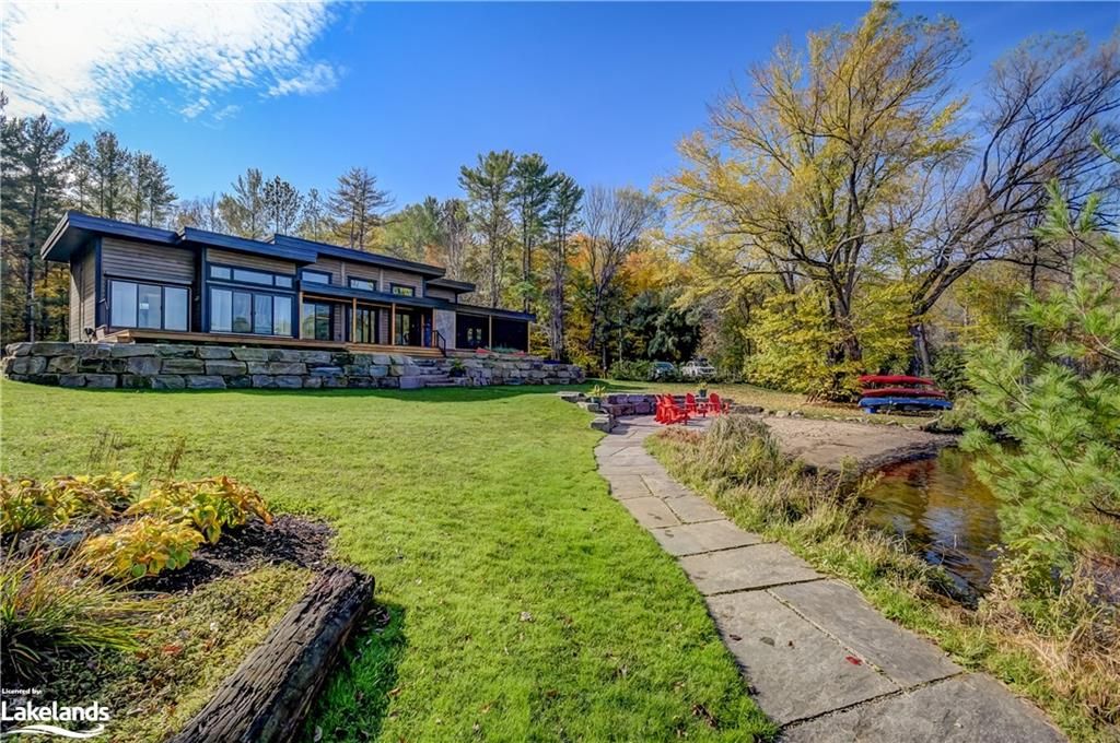 Single Family sold at 1067 MARINA Road, Muskoka Lakes Twp, Ontario, P1P 1R2 - Wood - MLS: 40200149