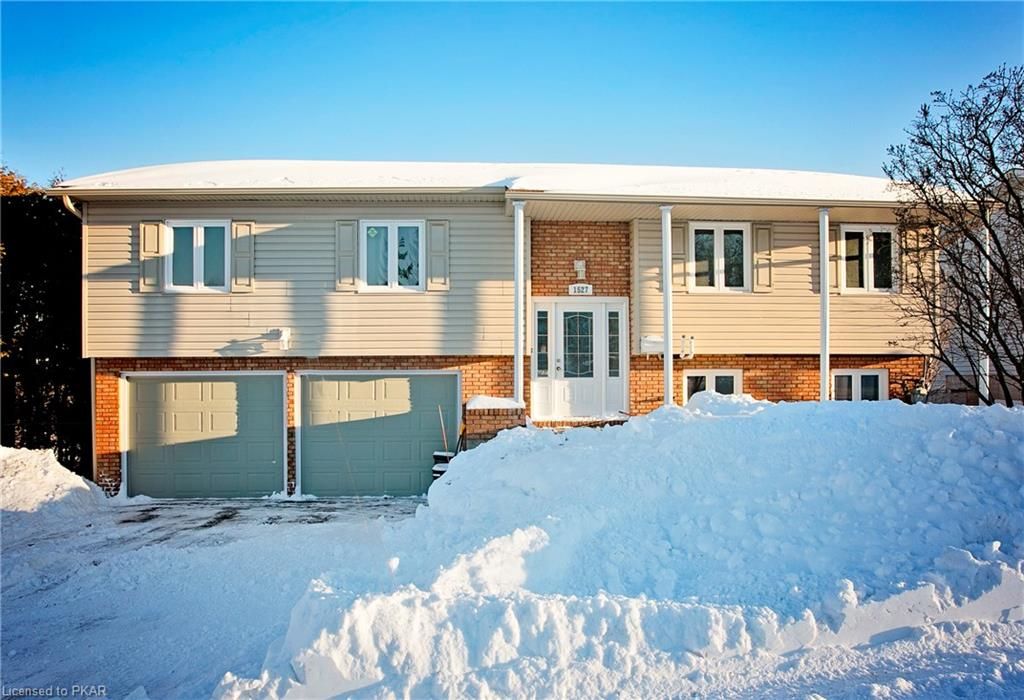 Single Family sold at 1527 CHERRYHILL Road, Peterborough, Ontario, K9K 1A7 - Central - MLS: 40201063