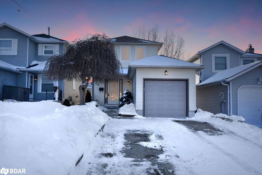 Single Family sold at 43 D'AMBROSIO Drive, Barrie, Ontario, L4N 6V6 - Painswick - MLS: 40201693