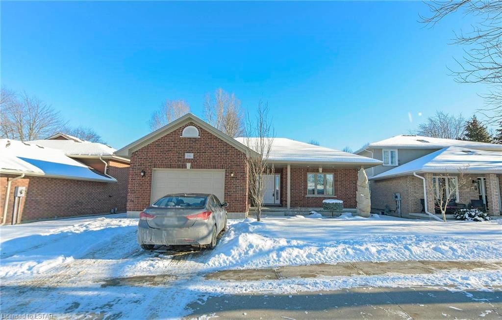 Single Family sold at 16 MOFFATT Lane, Strathroy, Ontario, N7G 3Z8 - SW - MLS: 40203891