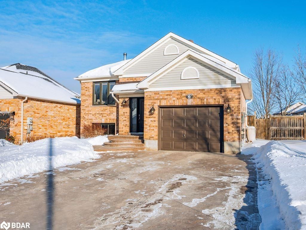 Single Family sold at 6 LAKEWOODS Court, Barrie, Ontario, L4N 0G4 - Painswick - MLS: 40205198