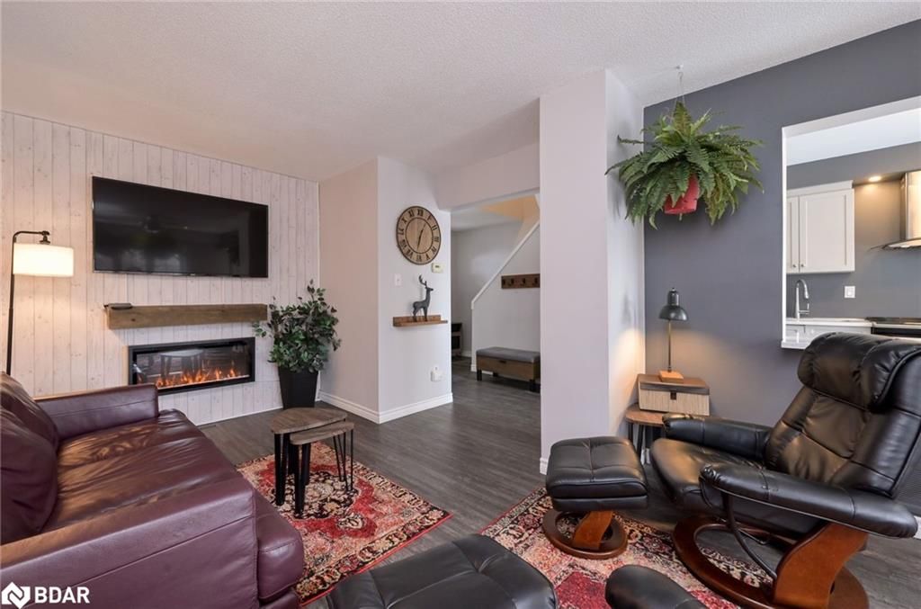 Row/Townhouse sold at 2139 Ferguson Street, Innisfil, ON, L9S 1X5 - Alcona - MLS: 40209727