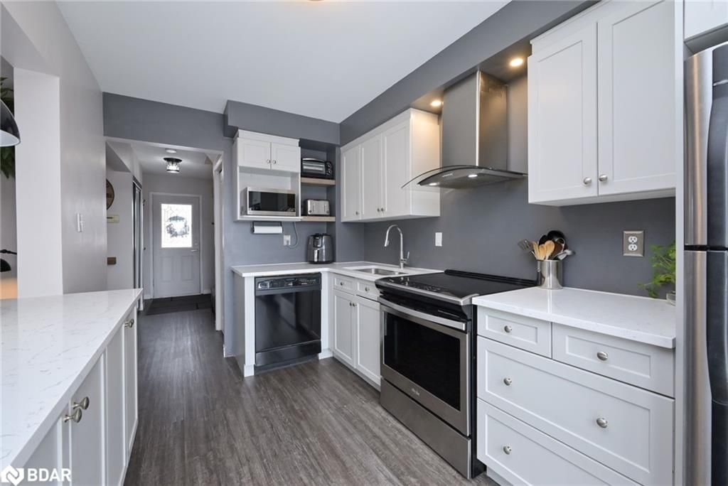 Row/Townhouse sold at 2139 Ferguson Street, Innisfil, ON, L9S 1X5 - Alcona - MLS: 40209727