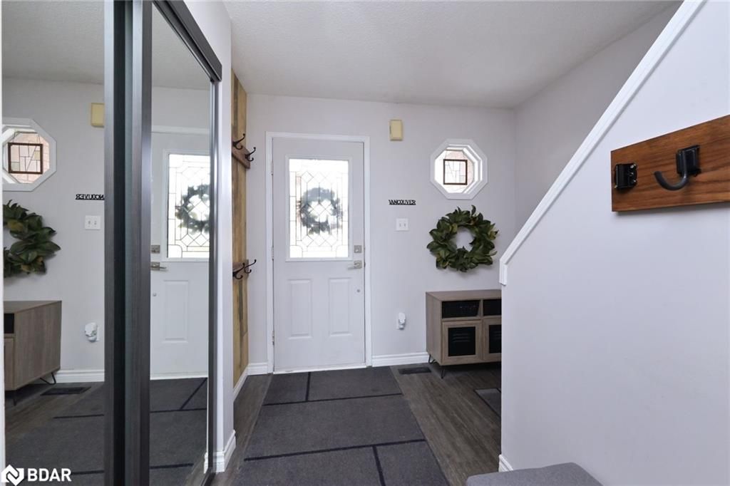 Row/Townhouse sold at 2139 Ferguson Street, Innisfil, ON, L9S 1X5 - Alcona - MLS: 40209727