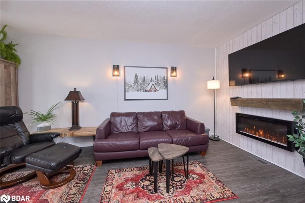Row/Townhouse sold at 2139 Ferguson Street, Innisfil, ON, L9S 1X5 - Alcona - MLS: 40209727