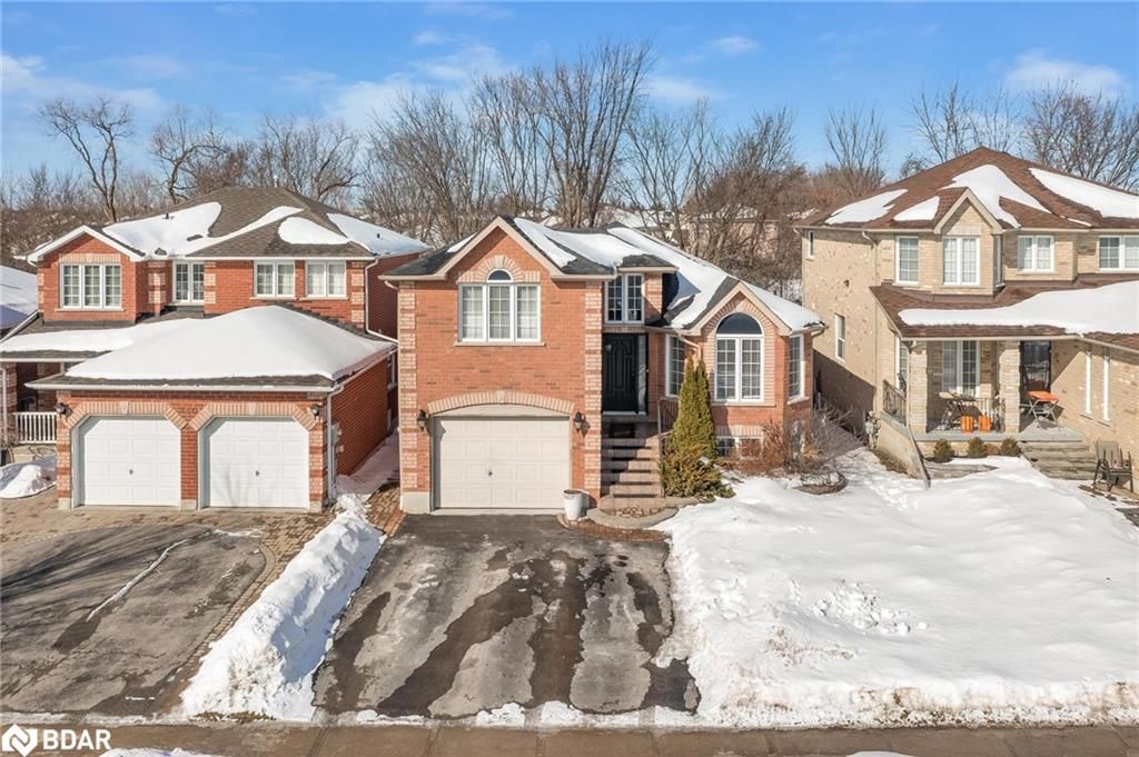 Single Family sold at 142 COUNTRY Lane, Barrie, Ontario, L4N 0N1 - Painswick - MLS: 40210614