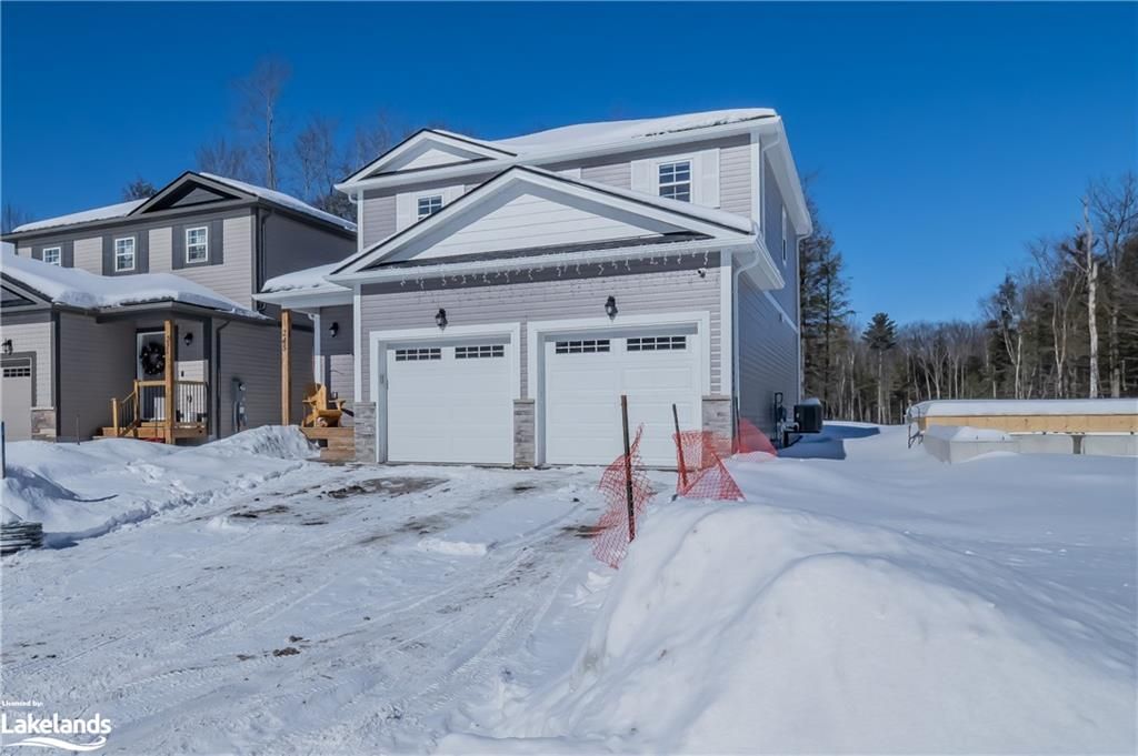 Single Family sold at 245 WILD ROSE Drive, Gravenhurst, Ontario, P1P 0B4 - Gravenhurst - MLS: 40211794