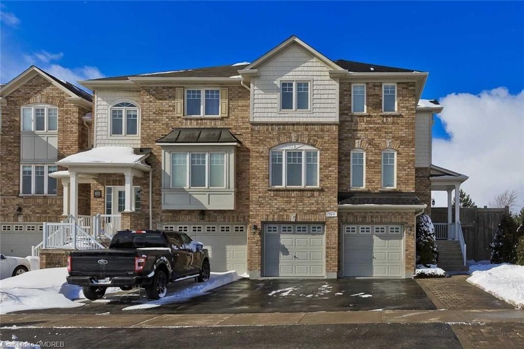 Row/Townhouse sold at 3051 HIGHVALLEY Road, Oakville, Ontario, L6M 5H4 - BC Bronte Creek - MLS: 40214300
