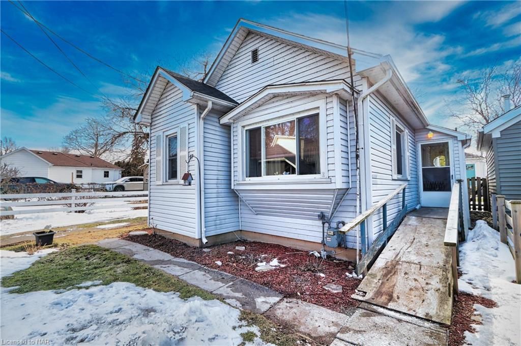 Single Family Residence sold at 17 Considine Avenue, St. Catharines, Port Dalhousie, L2N 5K1 - MLS: 40216316