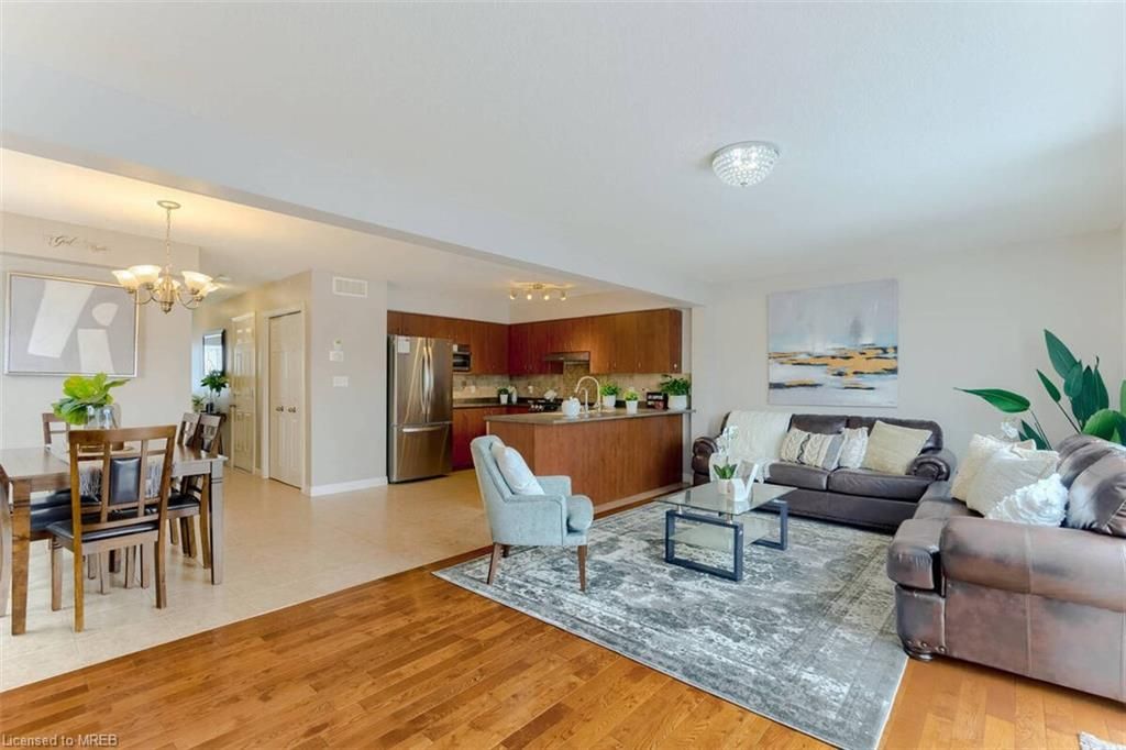 Single Family Residence sold at 71 Iron Gate Street, Kitchener, ON, N2N 3R6 - Westvale - MLS: 40217853