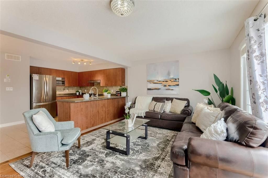 Single Family Residence sold at 71 Iron Gate Street, Kitchener, ON, N2N 3R6 - Westvale - MLS: 40217853