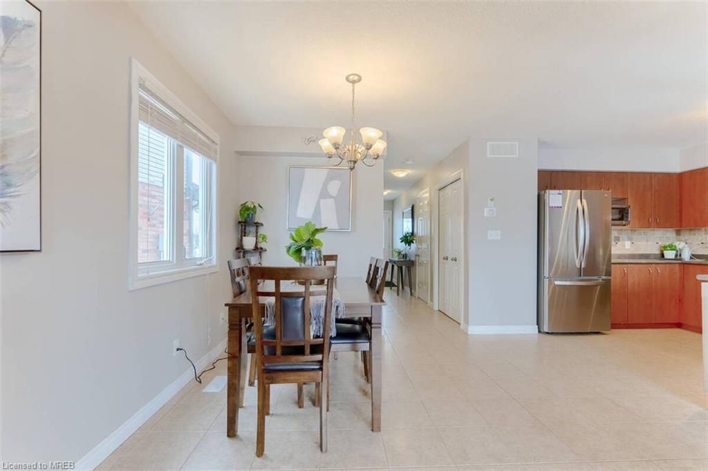 Single Family Residence sold at 71 Iron Gate Street, Kitchener, ON, N2N 3R6 - Westvale - MLS: 40217853